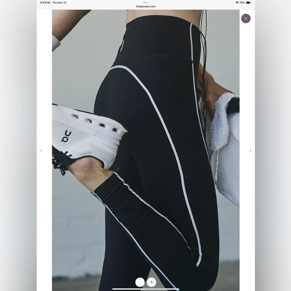 Free People Movement You're a Peach Pocket Leggings, size XS - Picture 1 of 15